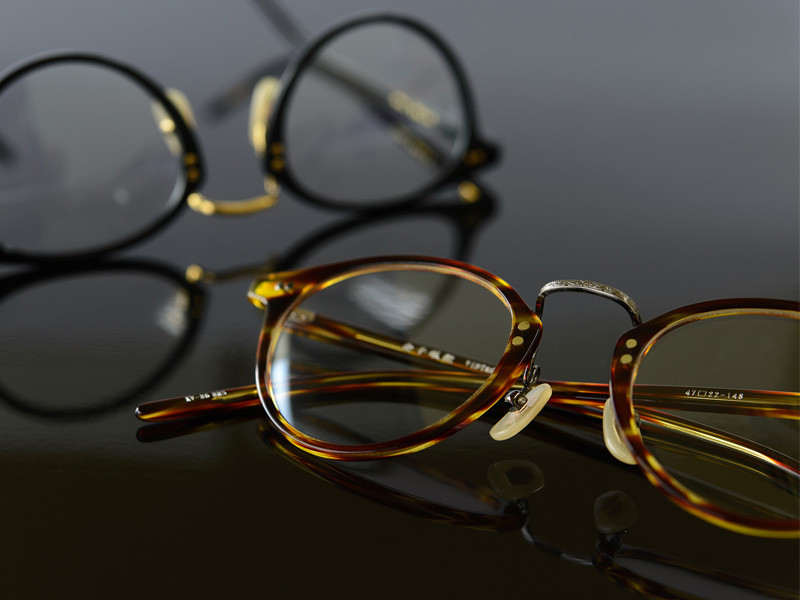 桐の箱眼鏡ケースメガネ拭き付き金子眼鏡店眼鏡